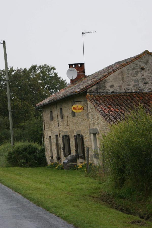 Chez Gondat Chambre D'Hotes Saint-Martial-sur-Isop Zewnętrze zdjęcie